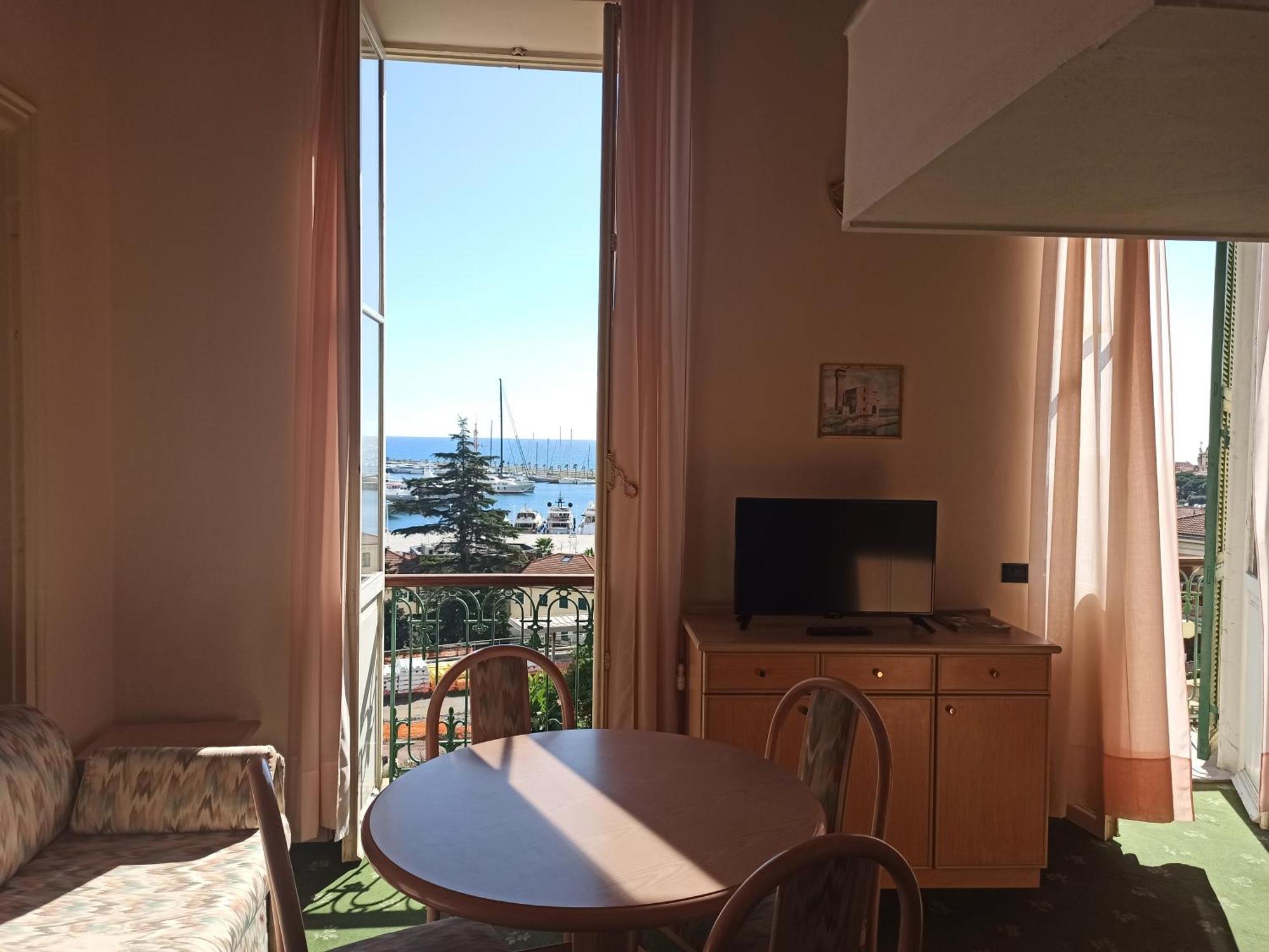 Hotel Miramare Imperia Pokoj fotografie