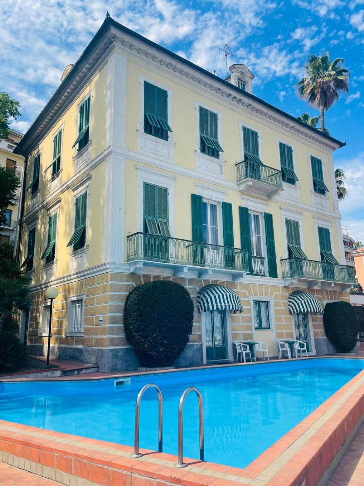 Hotel Miramare Imperia Exteriér fotografie
