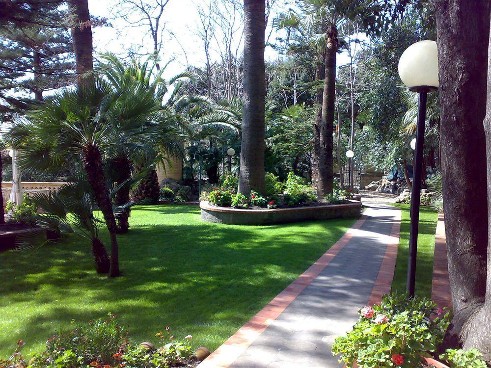 Hotel Miramare Imperia Exteriér fotografie