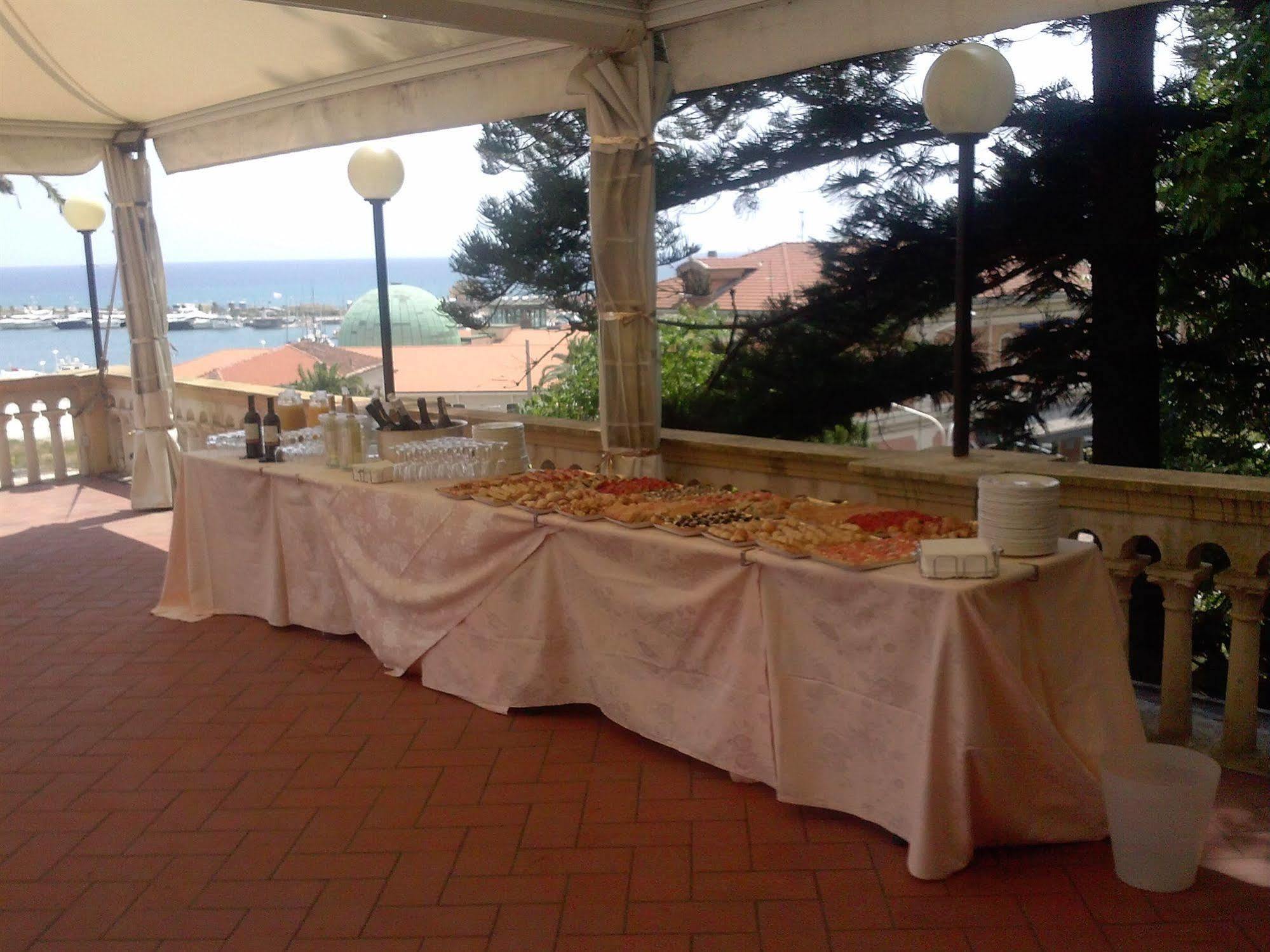 Hotel Miramare Imperia Exteriér fotografie