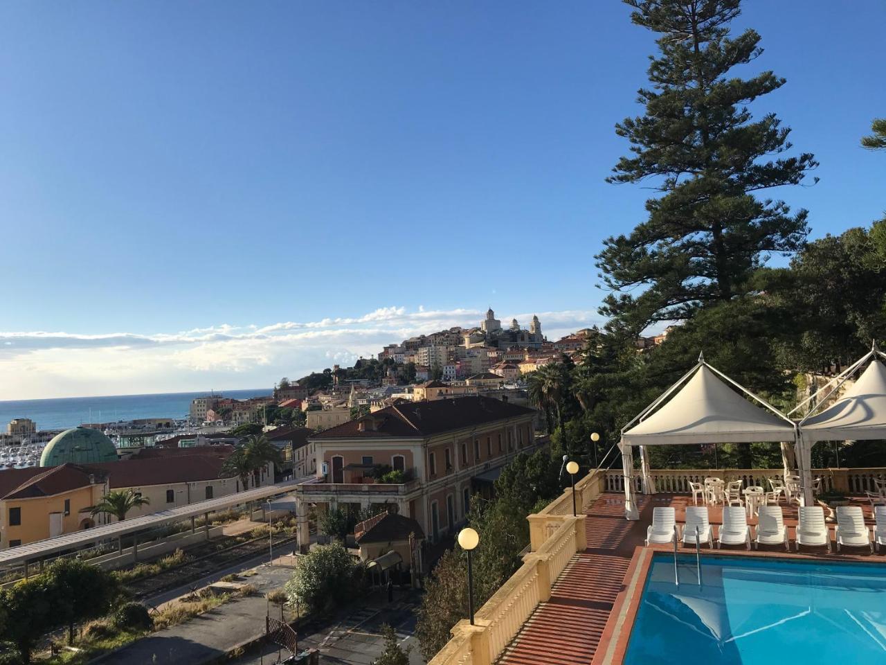 Hotel Miramare Imperia Exteriér fotografie
